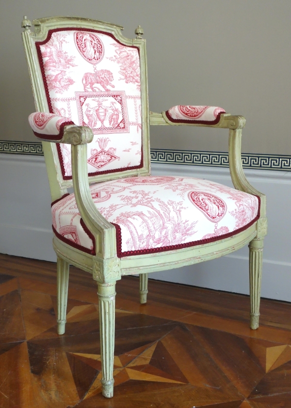 Set of lacquered wood cabriolet armchairs, Louis XVI period, late 18th century