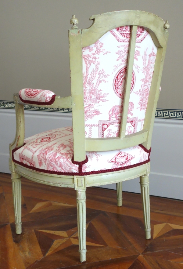 Set of lacquered wood cabriolet armchairs, Louis XVI period, late 18th century