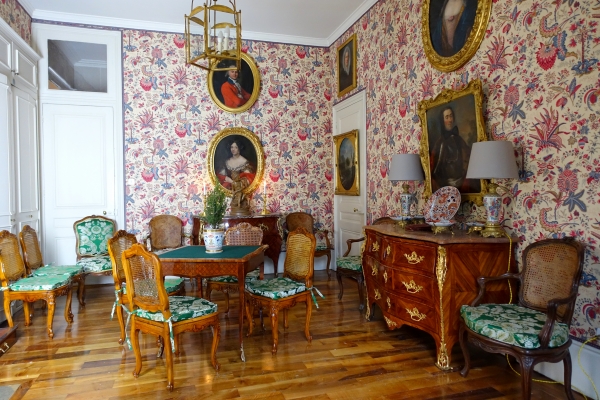 Set of 6 Louis XV cane chairs, mid 18th century circa 1750