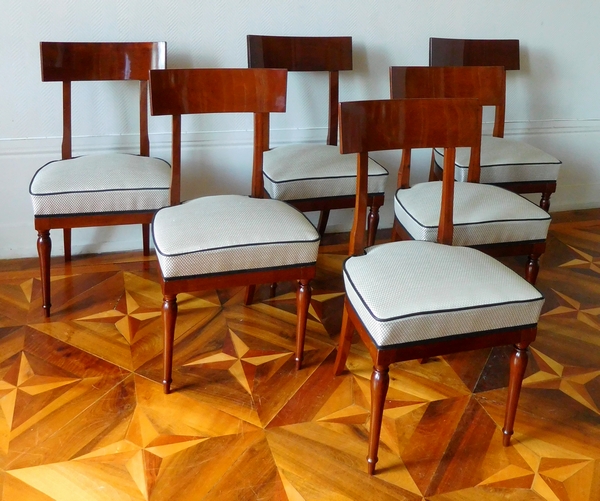 6 chaises de salle à manger d'époque Directoire fin XVIIIe siècle - attribuées à Jacob