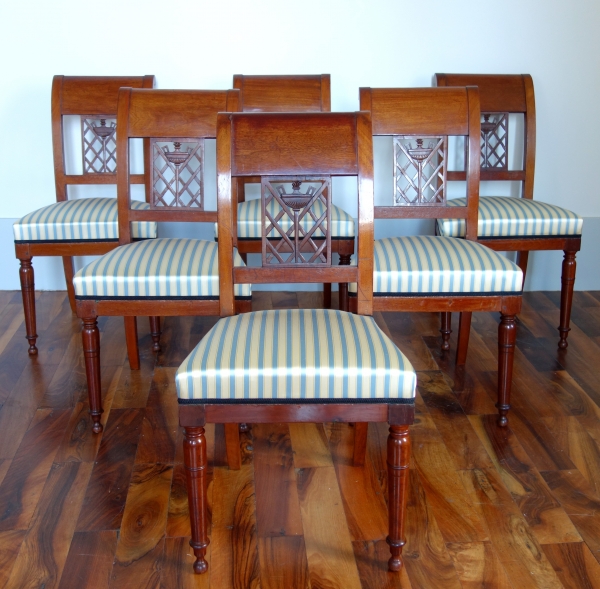 Série de 6 chaises de salle à manger en acajou d'époque Directoire