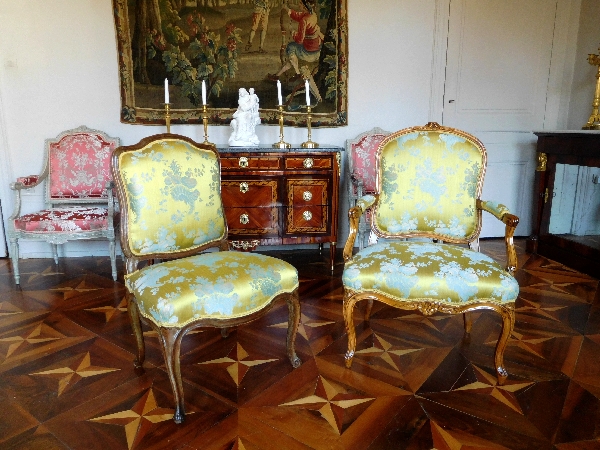 Cresson - provenance royale : chaise de salon d'époque Louis XV estampillée