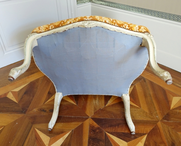 Fauteuil à la Reine d'époque Louis XV en bois laqué, velours frappé