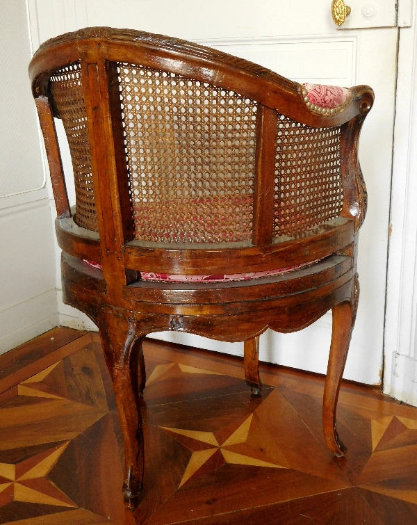 Regence walnut office armchair - early 18th century