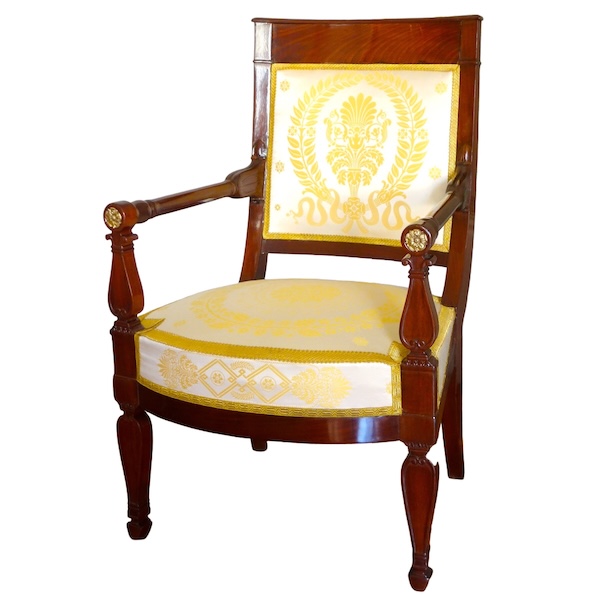 Fauteuil de bureau d'époque Empire en acajou et bronze doré - galon au fil d'or
