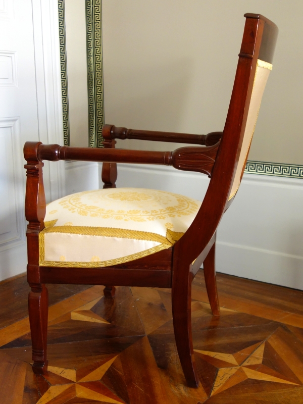 Fauteuil de bureau d'époque Empire en acajou et bronze doré - galon au fil d'or