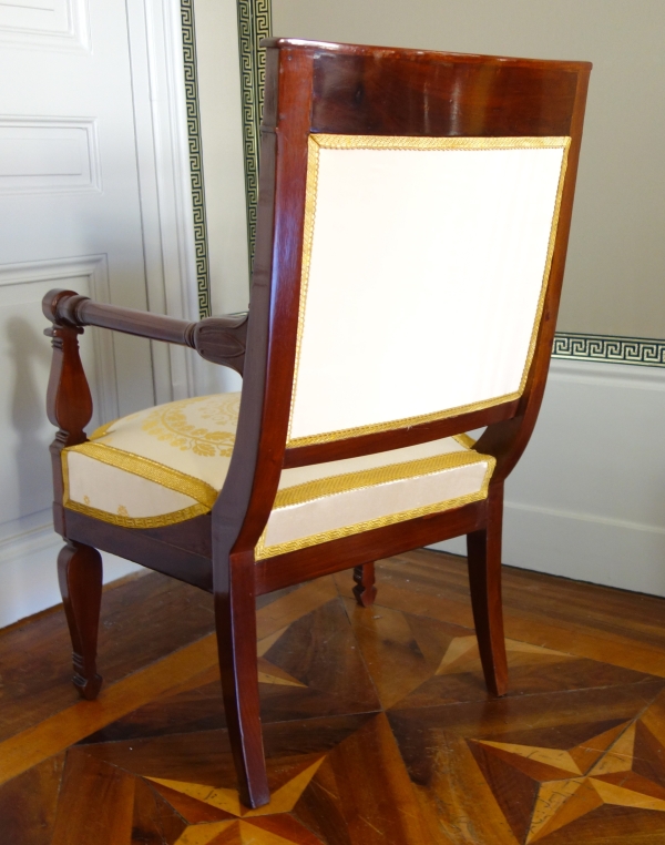 Fauteuil de bureau d'époque Empire en acajou et bronze doré - galon au fil d'or