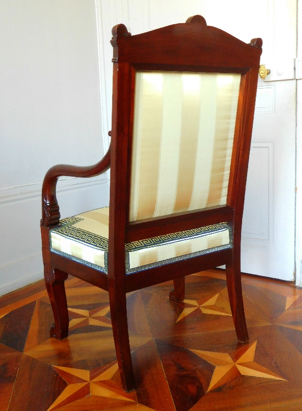 Jacob Desmalter : fauteuil de bureau en acajou sculpté vernis au tampon - estampillé