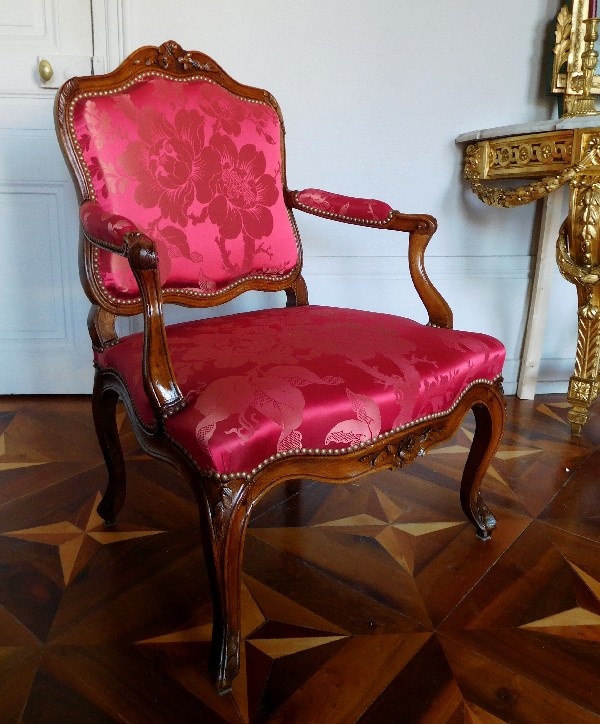 Louis XV walnut armchair, 18th century