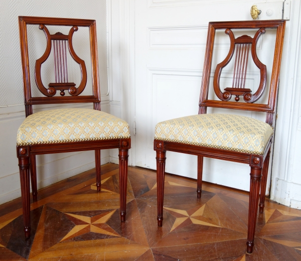 Georges Jacob : paire de chaises lyre d'époque Louis XVI en acajou recouvertes crin de cheval