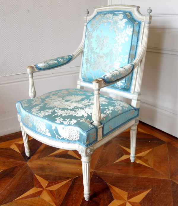 Paire de fauteuils à la Reine d'époque Louis XVI vers 1788-90 - damas de soie bleu
