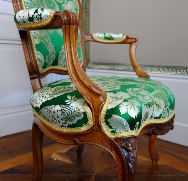 Pierre Nogaret - pair of Louis XV cabriolet armchairs - stamped