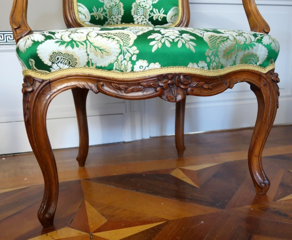 Pierre Nogaret - pair of Louis XV cabriolet armchairs - stamped