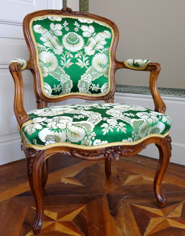 Pierre Nogaret - pair of Louis XV cabriolet armchairs - stamped