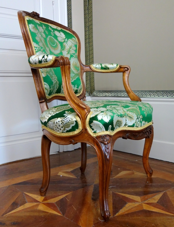 Pierre Nogaret - pair of Louis XV cabriolet armchairs - stamped