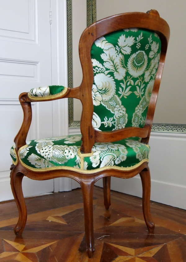 Pierre Nogaret - pair of Louis XV cabriolet armchairs - stamped