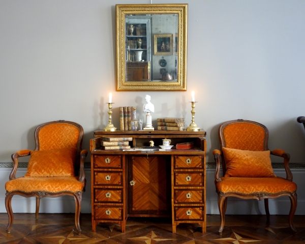 Pair of Louis XV walnut cabriolet armchairs, 18th century