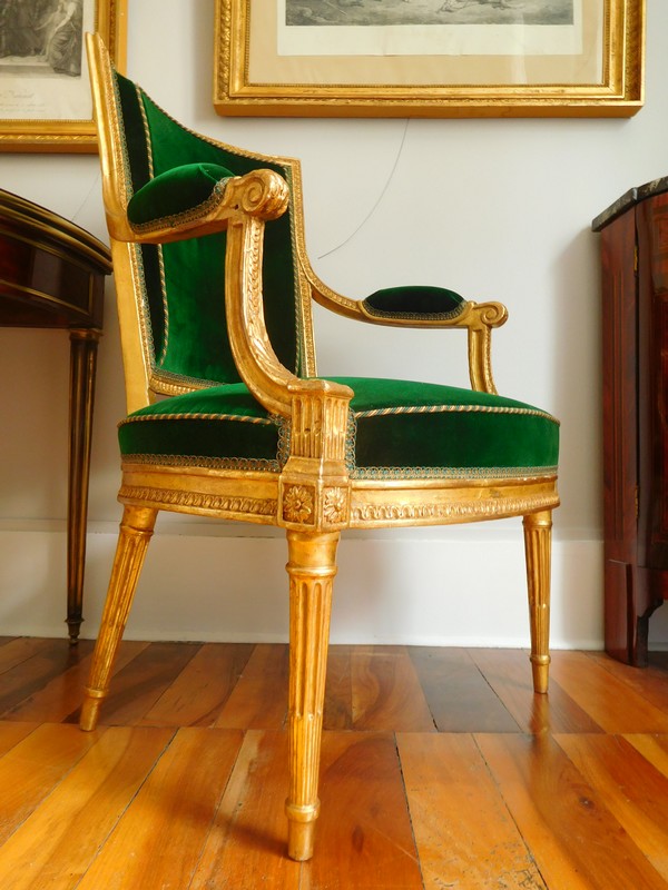 Pair of Louis XVI gilt armchairs, Boulard, seatmaker for the King of France, 18th century