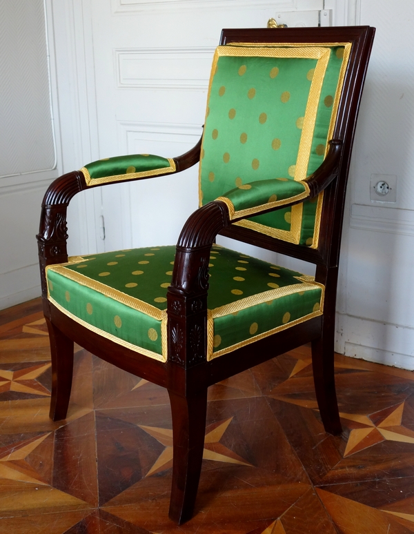Paire de fauteuils d'apparat en acajou - travail parisien d'époque Empire