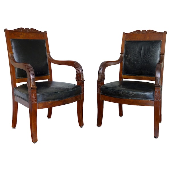 Paire de fauteuils de cabinet ou de bureau en acajou et cuir - travail parisien d'époque Empire
