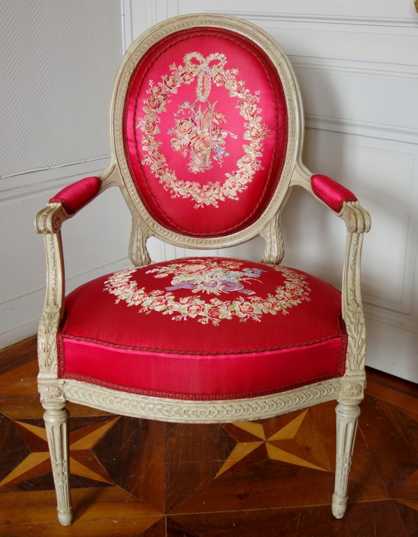 ND Delaisement : paire de luxueux fauteuils cabriolets d'époque Louis XVI - estampille
