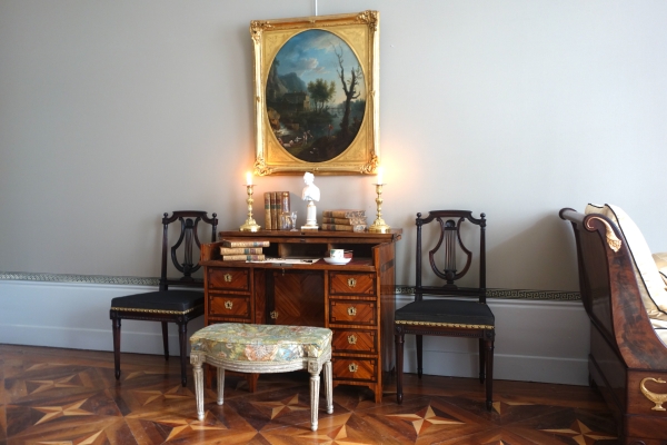 Louis XVI stool for a canopy bed - 18th century