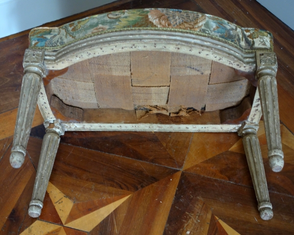 Louis XVI stool for a canopy bed - 18th century
