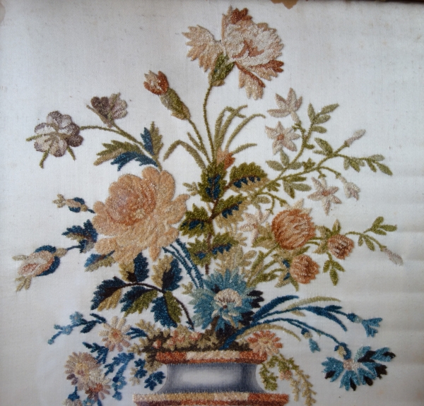 Soie chenillée Lyonnaise, bouquet de fleurs d'époque Empire Restauration par Hoeth à Lyon