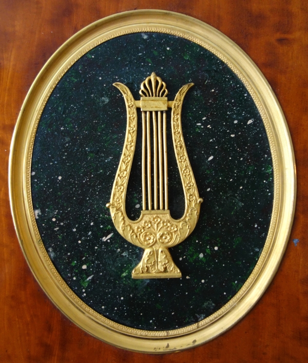 ?Grande miniature Empire en bronze ciselé et doré au mercure, cadre en citronnier - 29cm x 24cm