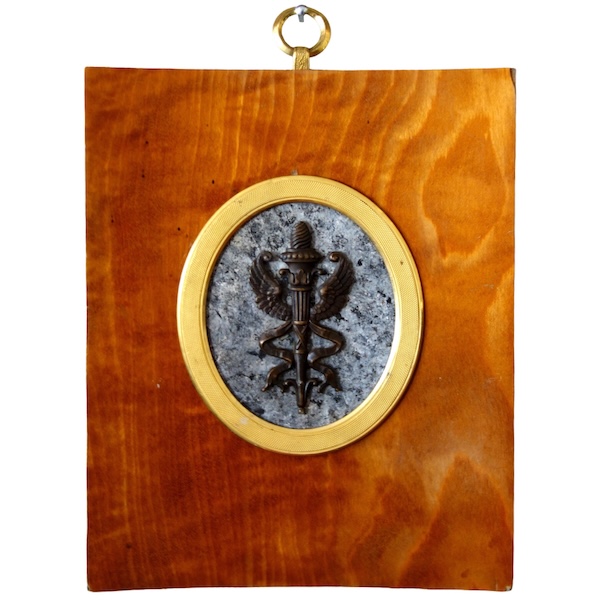 Caducée, miniature - souvenir du Grand Tour, bronze patiné sur fond granit