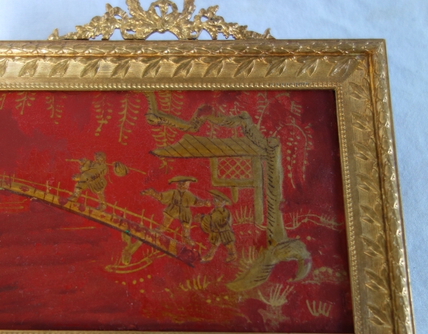 Miniature chinoiserie à suspendre ou poser - bronze et laque dans le goût de la Chine - vers 1900