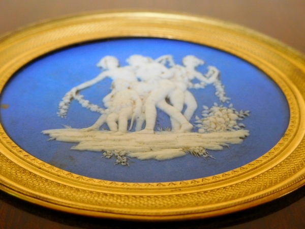 Porcelain biscuit Wedgewood fashioned miniature, early 19th century