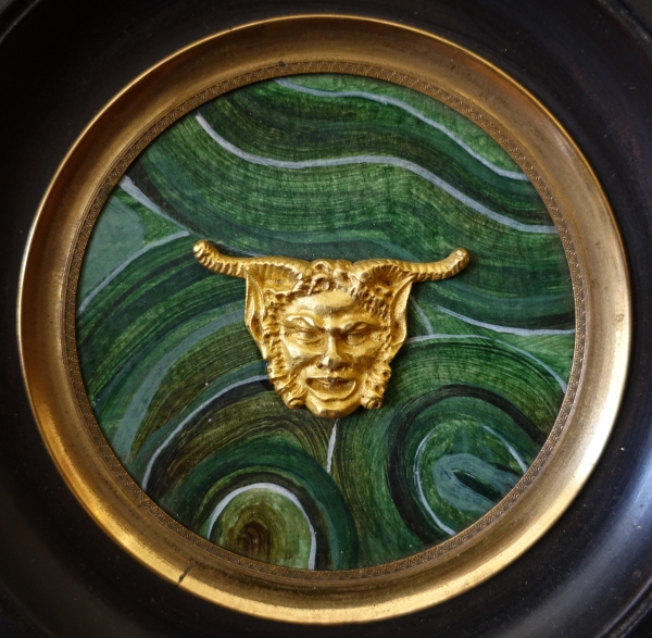 Ravrio : portrait miniature de satyre, souvenir du Grand Tour, bronze doré sur fond malachite
