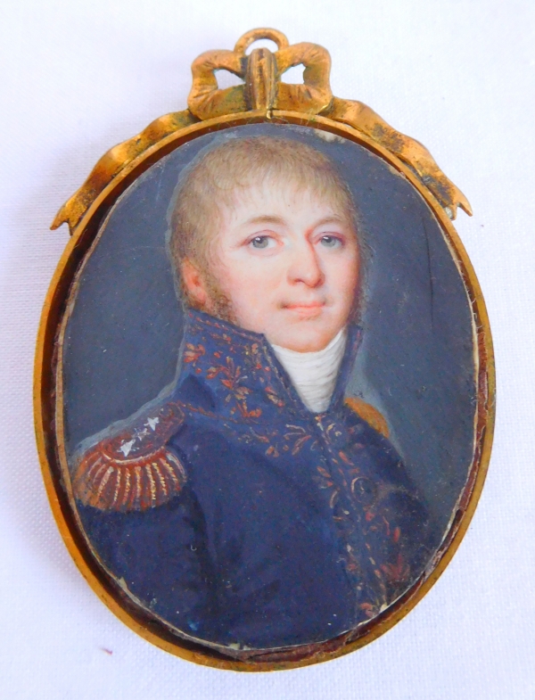 Portrait miniature sur ivoire : Général de l'Empire, début XIXe siècle