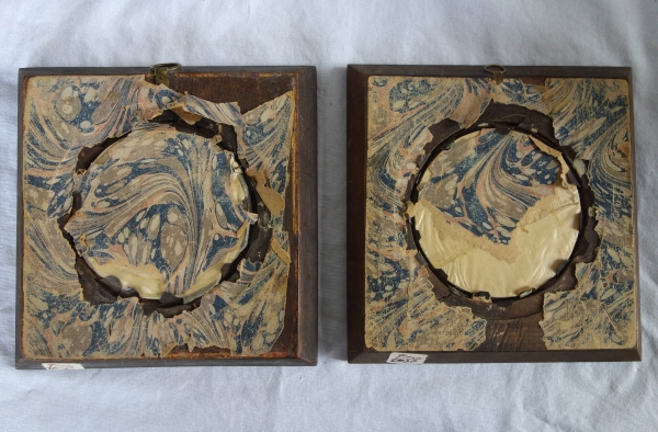 Pair of miniatures picturing a castle and its gardens - 19th century
