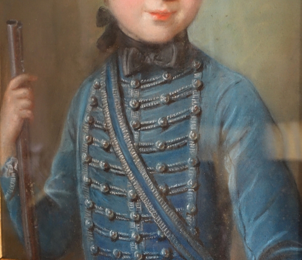 Ecole Française du XVIIIe siècle, portrait d'enfant habillé en Hussard, pastel d'époque Louis XVI