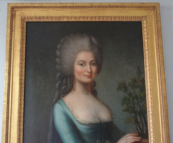 Ecole Française du XVIIIe siècle, portrait d'aristocrate au pot de fleurs