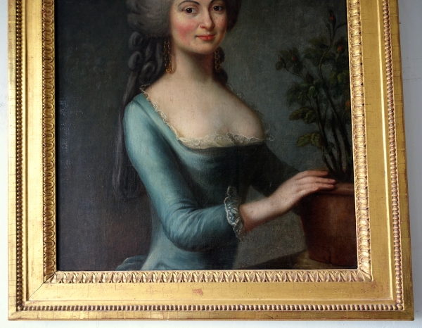 Ecole Française du XVIIIe siècle, portrait d'aristocrate au pot de fleurs