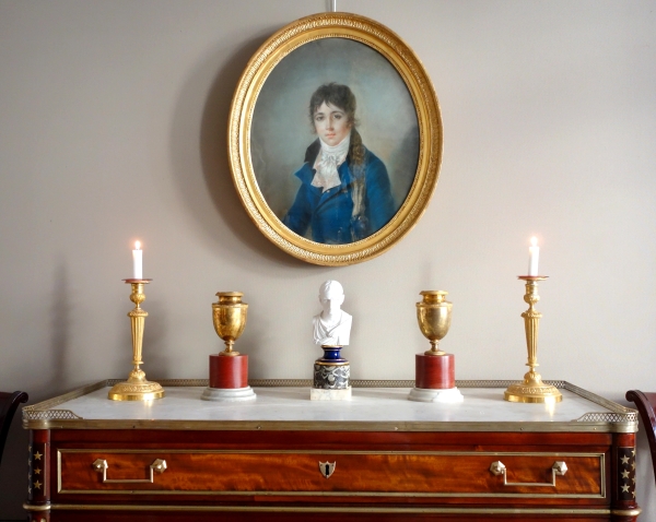 Ecole Française du début XIXe siècle, portrait pastel d'un jeune aristocrate sous l'Empire