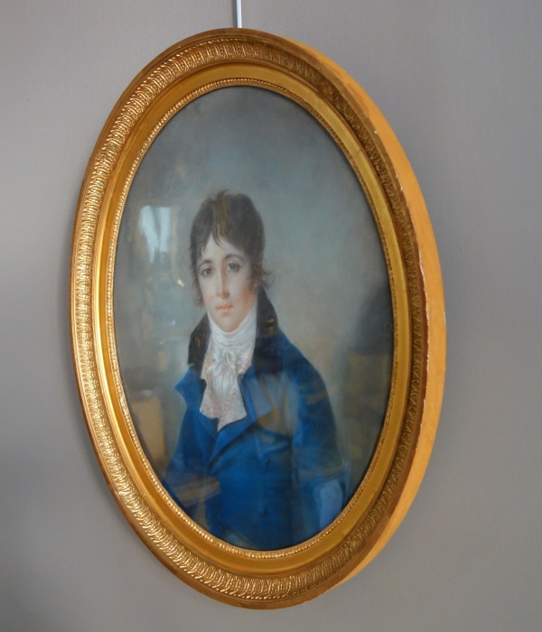 Ecole Française du début XIXe siècle, portrait pastel d'un jeune aristocrate sous l'Empire
