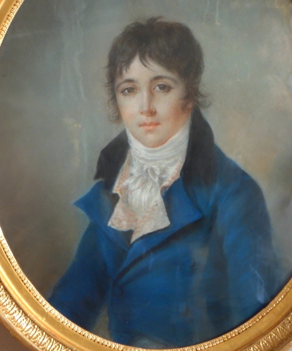 Ecole Française du début XIXe siècle, portrait pastel d'un jeune aristocrate sous l'Empire