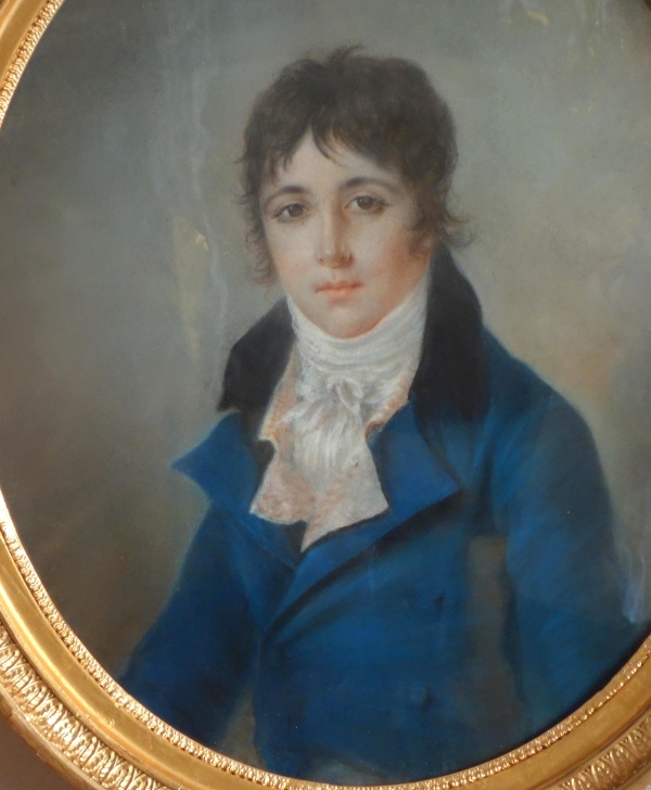 Ecole Française du début XIXe siècle, portrait pastel d'un jeune aristocrate sous l'Empire