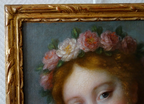 Ecole Française du XVIIIe siècle : portrait de jeune femme en Flore - huile sur toile