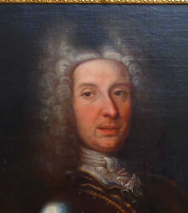 Ecole Française du XVIIIe siècle, portrait d'aristocrate officier en cuirasse, époque Régence