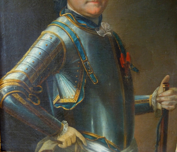Portrait d'Officier Général d'époque Louis XV dans son cadre d'origine en bois sculpté et doré