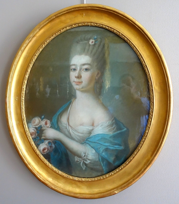Ecole française du XVIIIe siècle, portrait de dame aristocrate en Flore, pastel, époque Louis XV
