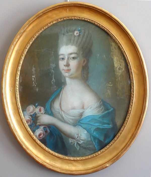 Ecole française du XVIIIe siècle, portrait de dame aristocrate en Flore, pastel, époque Louis XV