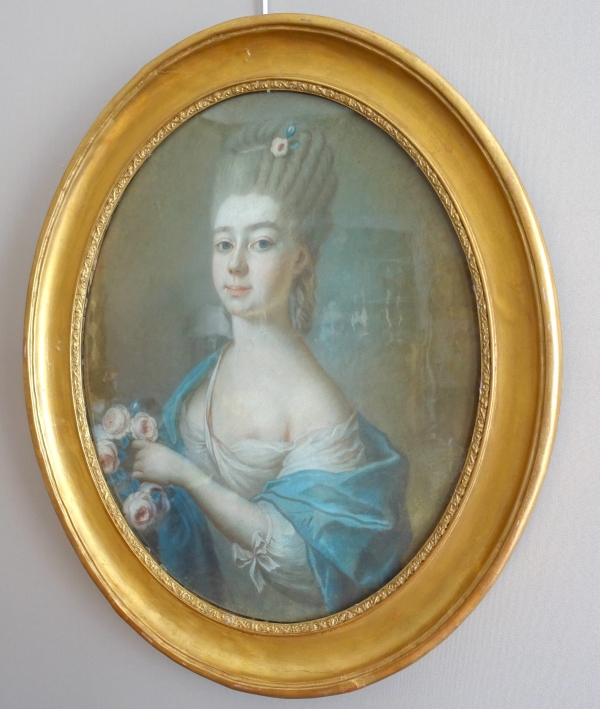 Ecole française du XVIIIe siècle, portrait de dame aristocrate en Flore, pastel, époque Louis XV