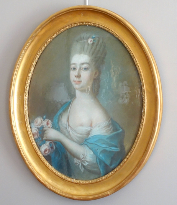 Ecole française du XVIIIe siècle, portrait de dame aristocrate en Flore, pastel, époque Louis XV