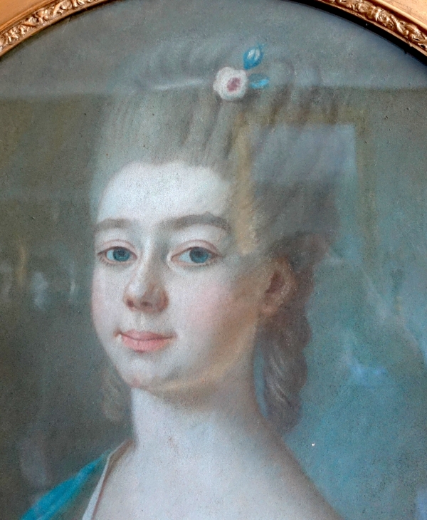 Ecole française du XVIIIe siècle, portrait de dame aristocrate en Flore, pastel, époque Louis XV
